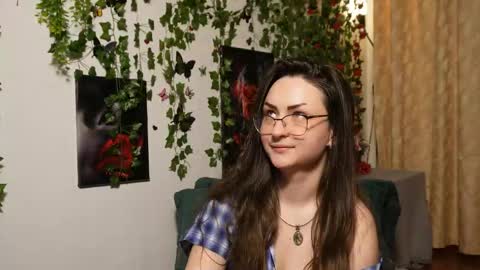 Snapshot of naughtyhomemade17 chatting on 12, 11, 2025 Mya Alexya online show from 12, 11, 2025