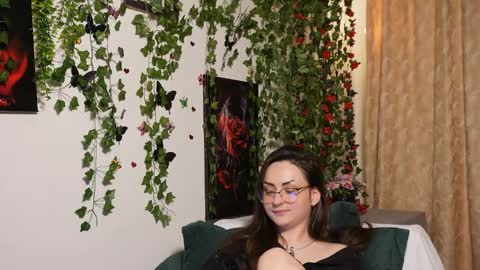 Snapshot of naughtyhomemade17 chatting on 4, 12, 2025 Mya Alexya online show from 4, 12, 2025