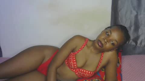 Snapshot of naughtyie chatting on 21, 11, 2025 naughtyie online show from 21, 11, 2025