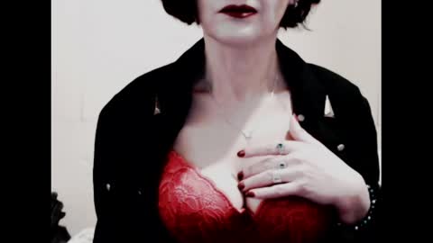 Snapshot of naughtyjenniferxx chatting on 10, 4, 2026 Jenny online show from 10, 4, 2026