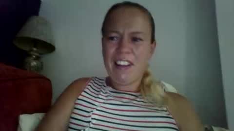 naughtyjennyblondeuk online show from 19, 7, 2026