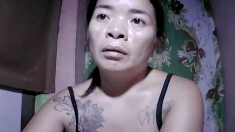 naughtymom_33 online show from 15, 5, 2026
