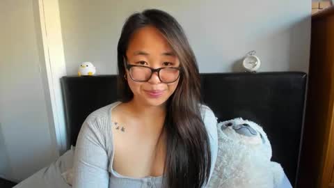 Gigi Chu  online show from 2, 11, 2025