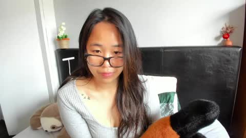 Gigi Chu  online show from 26, 4, 2026