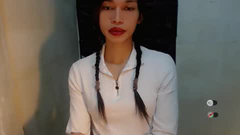 Snapshot of naughtysunshinepinay chatting on 28, 10, 2025 Celine online show from 28, 10, 2025