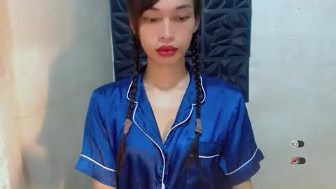 Snapshot of naughtysunshinepinay chatting on 29, 10, 2025 Celine online show from 29, 10, 2025