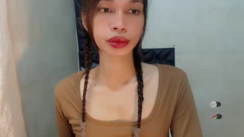 Snapshot of naughtysunshinepinay chatting on 12, 11, 2025 Celine online show from 12, 11, 2025