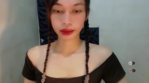 Snapshot of naughtysunshinepinay chatting on 15, 11, 2025 Celine online show from 15, 11, 2025