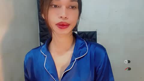 Snapshot of naughtysunshinepinay chatting on 23, 11, 2025 Celine online show from 23, 11, 2025
