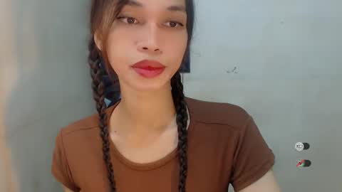 Snapshot of naughtysunshinepinay chatting on 29, 11, 2025 Celine online show from 29, 11, 2025