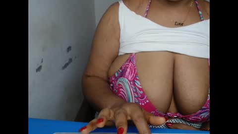 Snapshot of naughtyxpussyx chatting on 25, 11, 2025 naughtyxpussyx online show from 25, 11, 2025