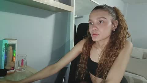 Snapshot of naugthtycurls chatting on 27, 9, 2025 Arantxa online show from 27, 9, 2025