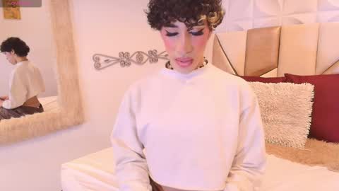 Nayla  online show from 11, 1, 2026