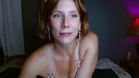 Snapshot of neemcream chatting on 6, 5, 2026 JenniferJen online show from 6, 5, 2026