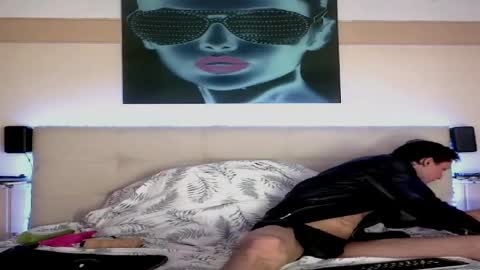 Snapshot of neha3835 chatting on 17, 5, 2026 Tusipotter online show from 17, 5, 2026