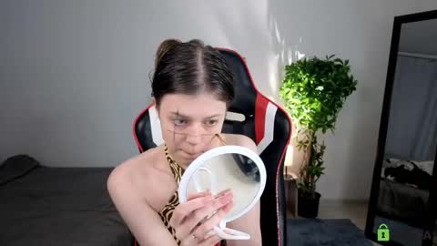 Snapshot of nellysunrise_1 chatting on 30, 10, 2025 nellysunrise_1 online show from 30, 10, 2025