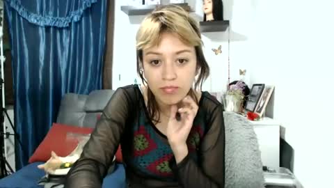 Snapshot of nena_lov chatting on 4, 1, 2025 Star online show from 4, 1, 2025