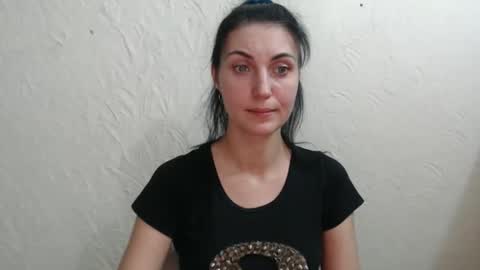 Snapshot of nensyfay_ chatting on 13, 12, 2024 Nensy online show from 13, 12, 2024