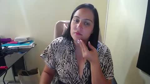 Snapshot of neny445 chatting on 10, 12, 2024 kelly lopez online show from 10, 12, 2024