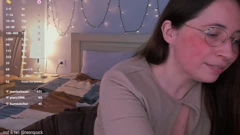 Snapshot of neonquack chatting on 2, 1, 2025 Riley online show from 2, 1, 2025