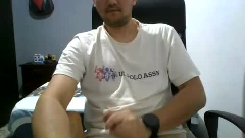 Snapshot of nerdxxx94 chatting on 25, 6, 2026 MrBull online show from 25, 6, 2026