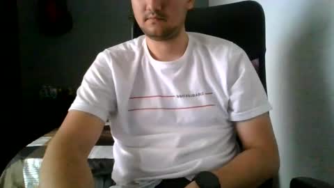 Snapshot of nerdxxx94 chatting on 29, 6, 2026 MrBull online show from 29, 6, 2026