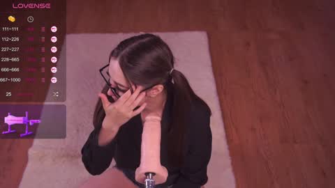 Snapshot of nerdy_freyua chatting on 11, 9, 2025 Lina Liza Emily and Grace online show from 11, 9, 2025