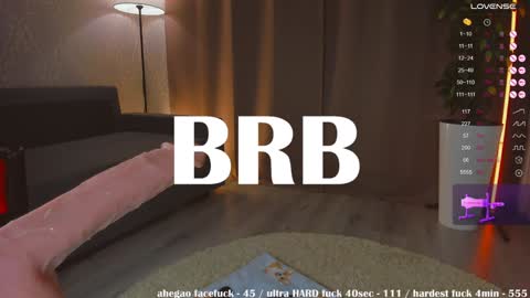 Snapshot of nerdy_freyua chatting on 27, 9, 2025 Lina Liza Emily and Grace online show from 27, 9, 2025