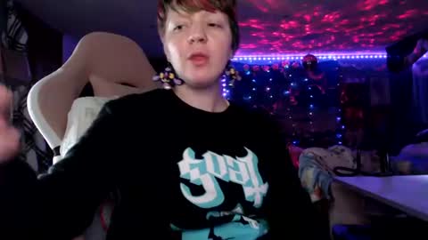 Snapshot of nerdy_squirty chatting on 22, 6, 2026 NerdySquirty online show from 22, 6, 2026
