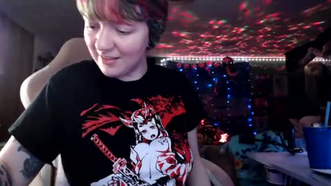 Snapshot of nerdy_squirty chatting on 14, 7, 2026 NerdySquirty online show from 14, 7, 2026