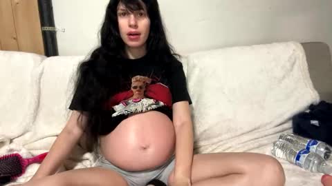 NessaLovesYouMore online show from 9, 3, 2025