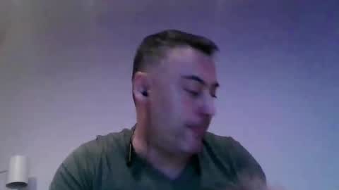 Snapshot of neulen4 chatting on 17, 11, 2025 neulen4 online show from 17, 11, 2025