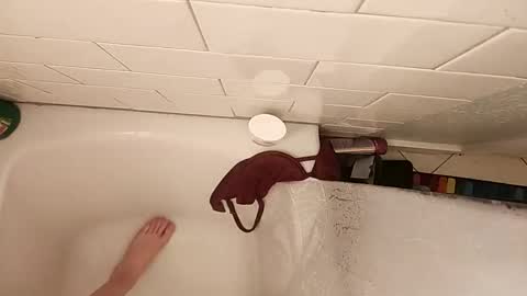 neuroticawilde online show from 1, 12, 2025