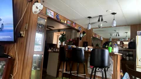 neversaynevrrr online show from 17, 12, 2025