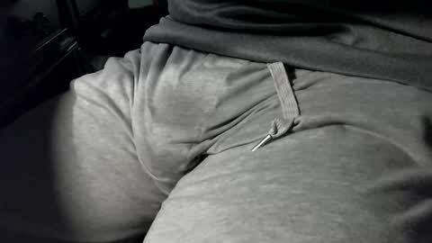 Snapshot of nevrsaynevr2000 chatting on 20, 10, 2025 nevrsaynevr2000 online show from 20, 10, 2025