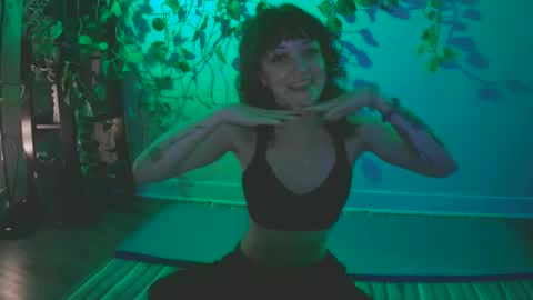 Snapshot of new__moon chatting on 1, 1, 2025 luna online show from 1, 1, 2025