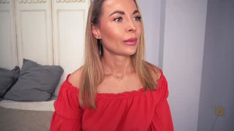 Snapshot of new_dee chatting on 26, 2, 2025 new dee online show from 26, 2, 2025