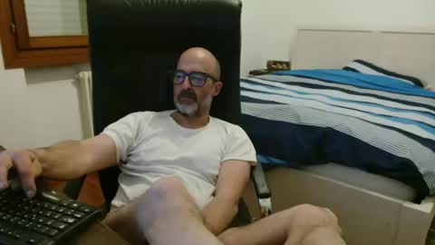 Snapshot of new_simi_74 chatting on 1, 5, 2026 simi online show from 1, 5, 2026