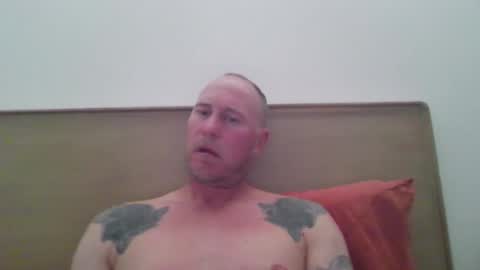 Snapshot of newportman1030 chatting on 6, 5, 2026 amandandhisgirl online show from 6, 5, 2026