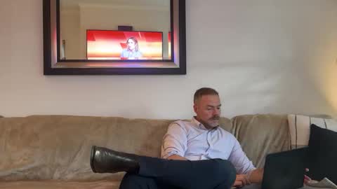 Guy online show from 12, 2, 2025