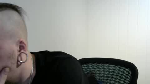 Snapshot of nezvers chatting on 14, 2, 2025 YouPick online show from 14, 2, 2025