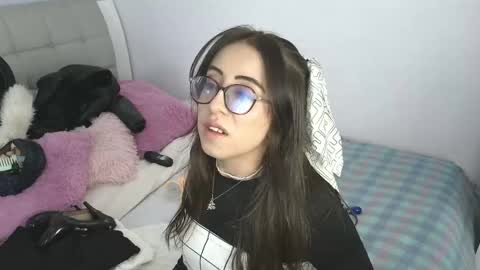 nezzukoo online show from 15, 4, 2026