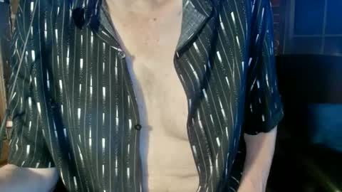 Snapshot of nfgwholoves2cum chatting on 1, 1, 2025 NFG Nice Friendly Guy Dick online show from 1, 1, 2025