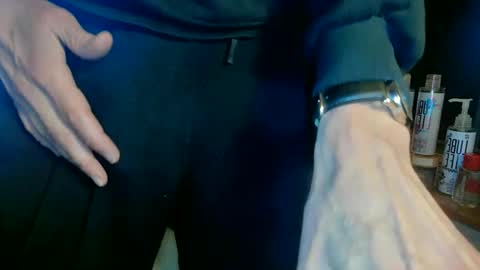 Snapshot of nfgwholoves2cum chatting on 25, 1, 2025 NFG Nice Friendly Guy Dick online show from 25, 1, 2025