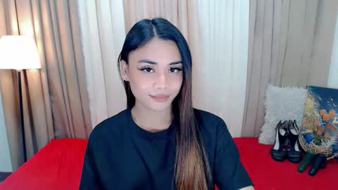 Snapshot of nhics_and_hades chatting on 17, 12, 2025 nhics and hades online show from 17, 12, 2025