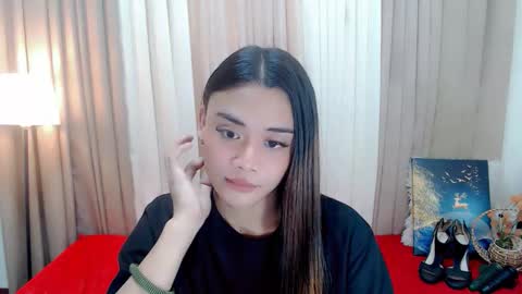 Snapshot of nhics_and_hades chatting on 19, 12, 2025 nhics and hades online show from 19, 12, 2025