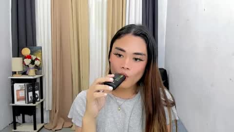 Snapshot of nhics_and_hades chatting on 18, 1, 2026 nhics and hades online show from 18, 1, 2026