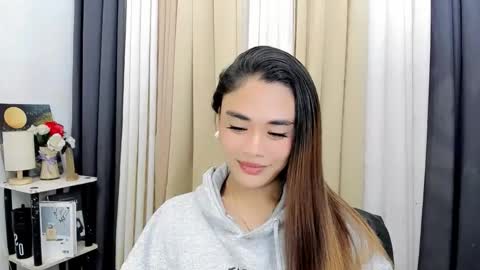 Snapshot of nhics_and_hades chatting on 10, 2, 2026 nhics and hades online show from 10, 2, 2026