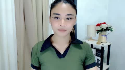 Snapshot of nhics_and_hades chatting on 25, 2, 2026 nhics and hades online show from 25, 2, 2026