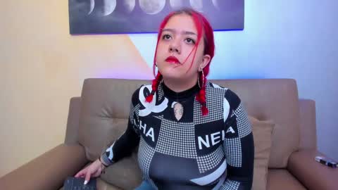 Snapshot of nia_stark chatting on 7, 1, 2025 Estefani online show from 7, 1, 2025